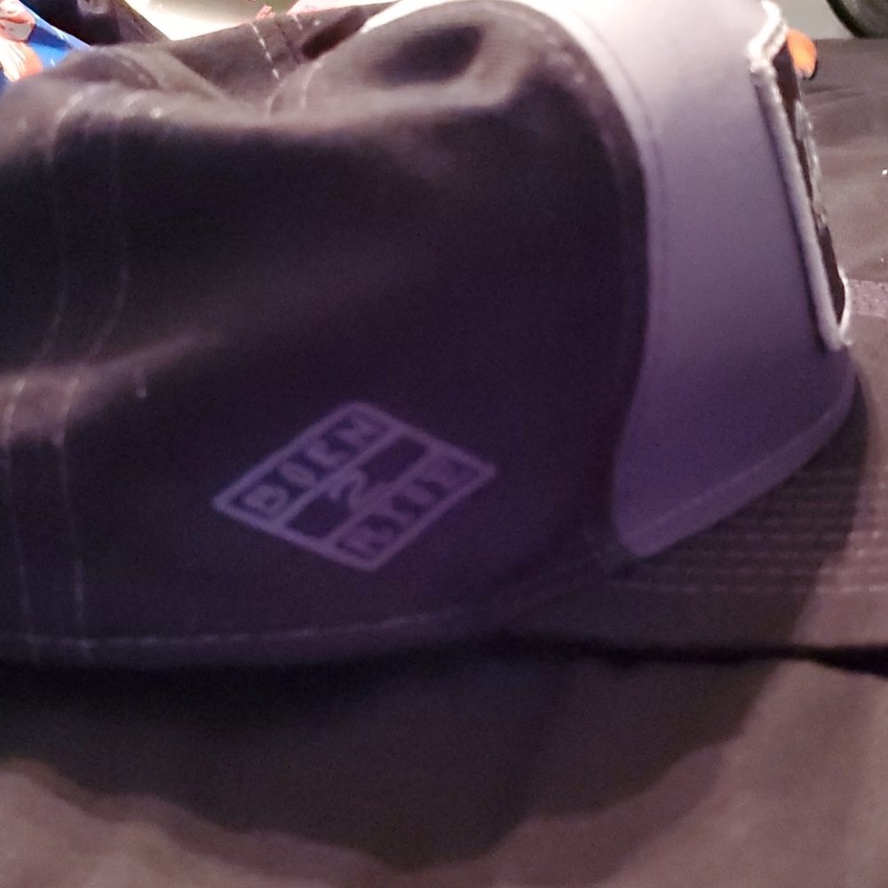 Hat - Picture 3 of 3